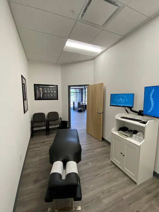 Summit Chiropractic Picture 10