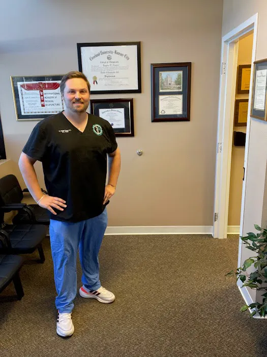 Cramer Chiropractic Acupuncture and Laser Center Picture 9