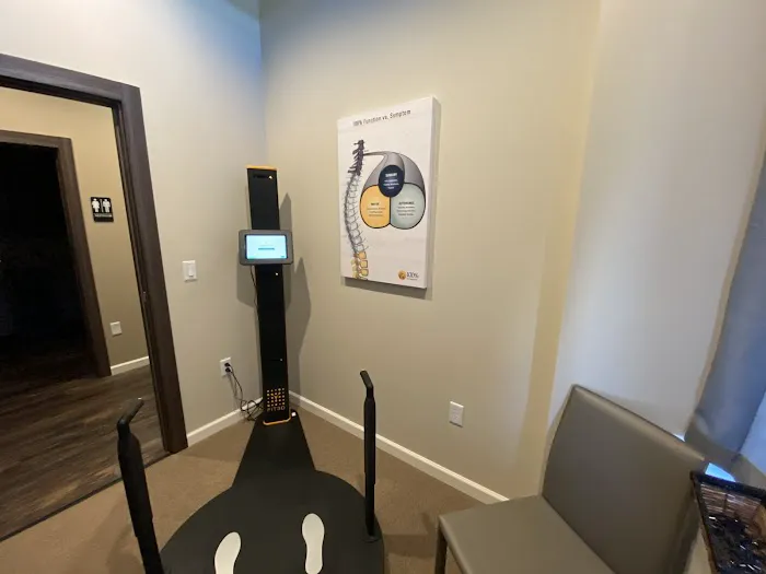 100% Chiropractic - Monument Picture 1