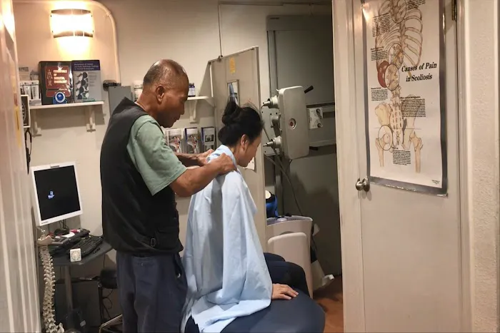 Dr. Stewart Chen【Bay Area chiropractor，東灣脊椎醫生、Oakland脊椎醫生、Oaklan附近脊椎醫生、Alameda脊椎醫生、San leandro chiropractor] Picture 1