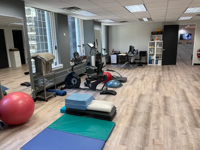 Loop Chiropractic & Sports Injury Center, Ltd. Picture 2