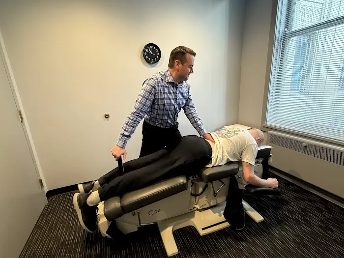 Loop Spine & Sports Center Picture 1
