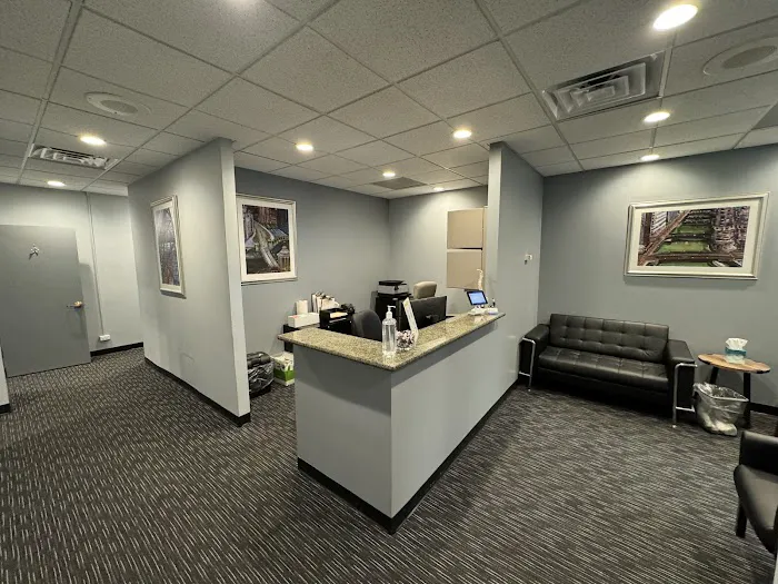 Loop Spine & Sports Center Picture 4