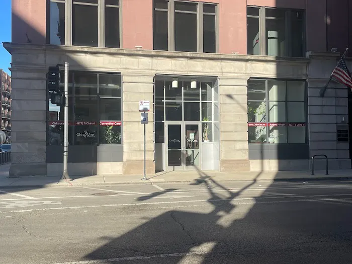 Chiro One Chiropractic & Wellness Center of West Loop Picture 1