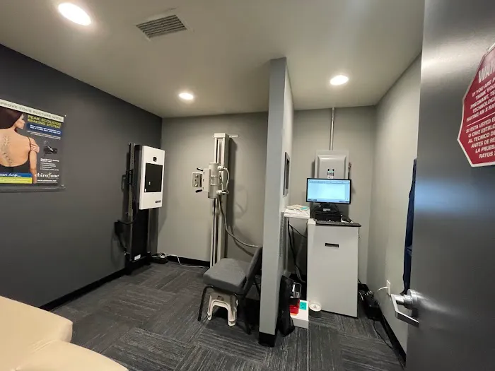 Chiro One Chiropractic & Wellness Center of West Loop Picture 2