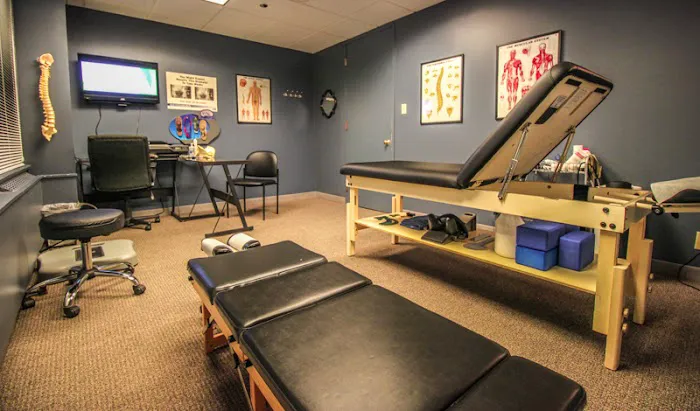 Lakeshore Chiropractic and Rehabilitation Center Picture 9