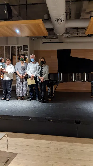 Aligned Modern Health Picture 2