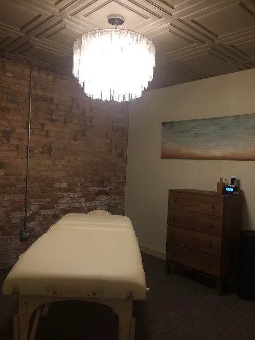 Aligned Modern Health Picture 6