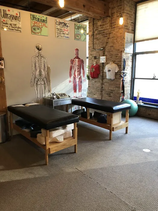 Chicago Chiropractic & Sports Injury Centers Picture 2
