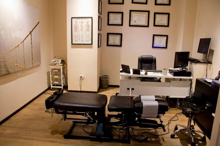 West Loop Spine & Stability Picture 1