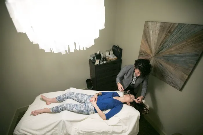 Aligned Modern Health Picture 9