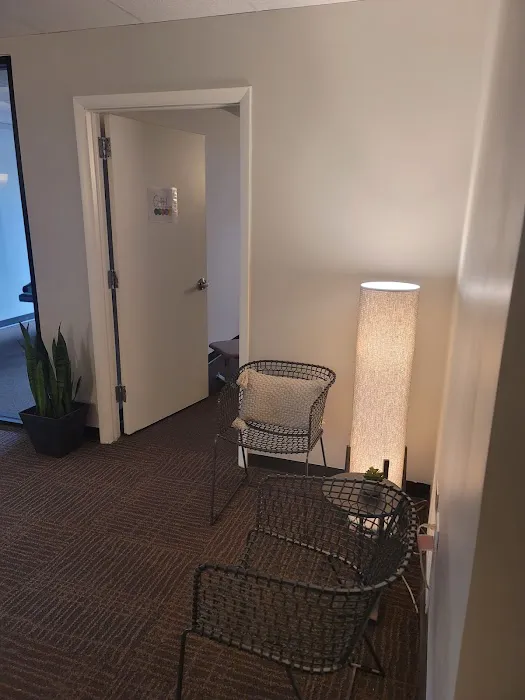 Grateful Health and Wellness Center - River North Picture 3