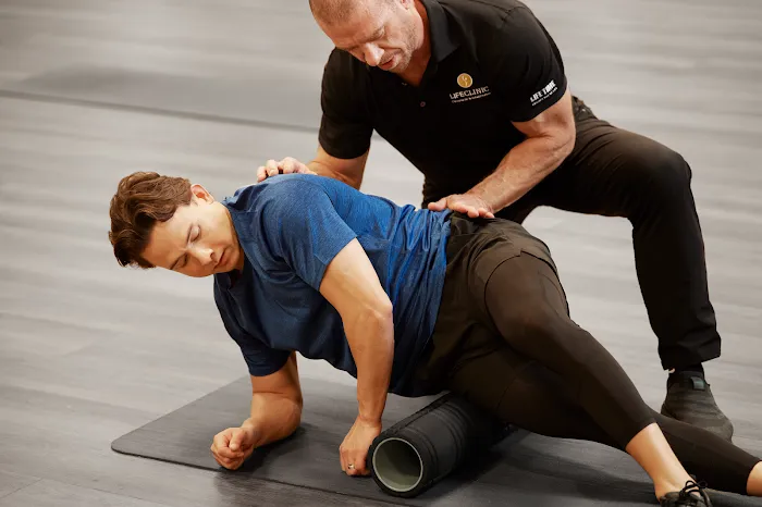 LifeClinic Chiropractic & Rehabilitation - River North One Chicago, IL Picture 9