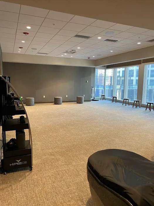 LifeClinic Chiropractic & Rehabilitation - River North One Chicago, IL Picture 7