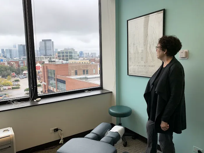 Wellness Chicago Chiropractic Center Picture 3