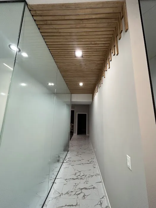 Wicker Park Spine and Stability Picture 8