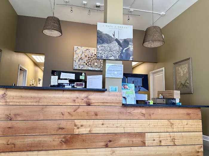 Davis Chiropractic Picture 1