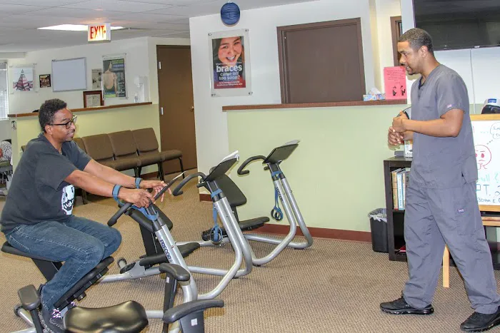 Chiro One Chiropractic & Wellness Center of Hyde Park Picture 6
