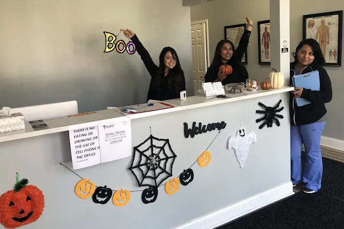 Advance Spine & Rehab Center Picture 3