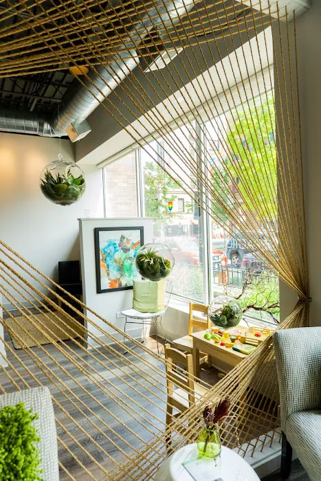 Aligned Modern Health Picture 2