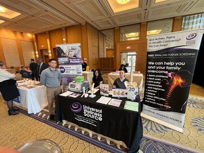 Universal Wellness Source of Roscoe Village Picture 2