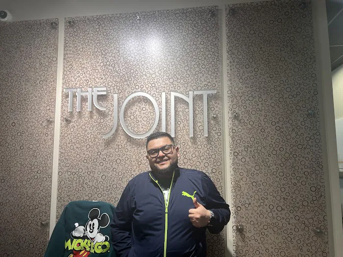 The Joint Chiropractic Picture 10