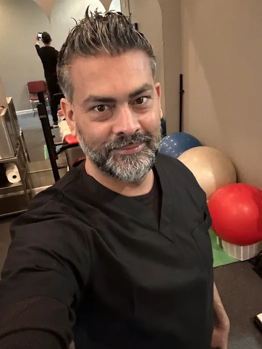 Khan Chiropractic Clinic Picture 1