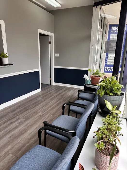 Khan Chiropractic Clinic Picture 3