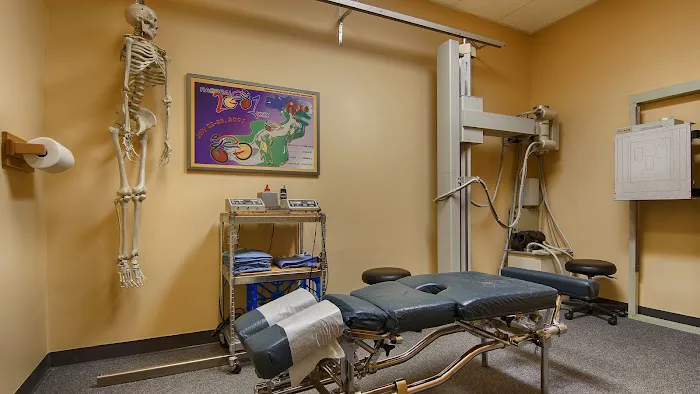 Uptown Chiropractic Clinic Picture 1