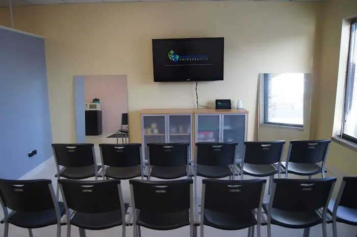 Health on Earth Chiropractor Tinley Park Picture 2