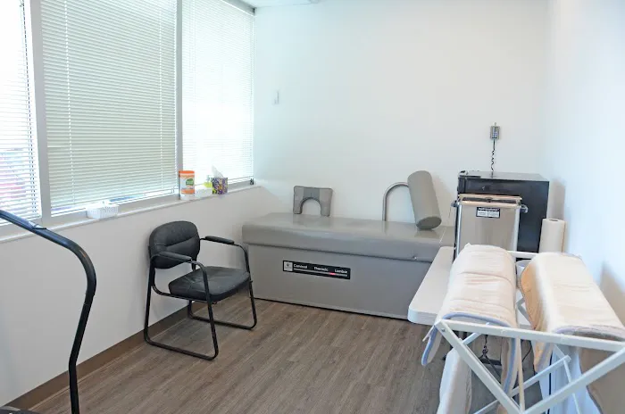 Taylor Rehab & Disc Injury Center Picture 6