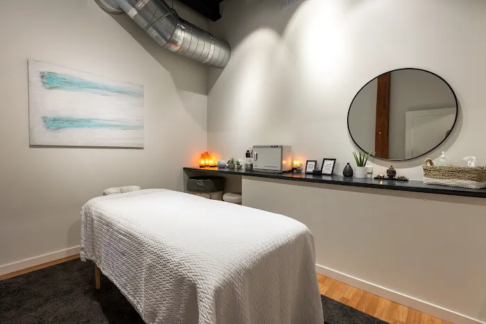 Lakeside Spine & Wellness Picture 2