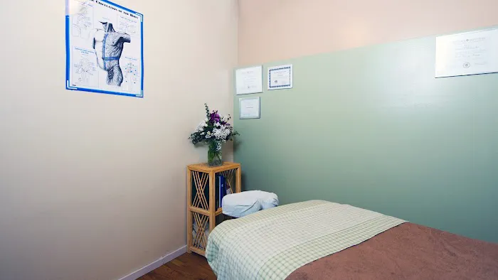 Ravenswood Chiropractic & Wellness Center Picture 9