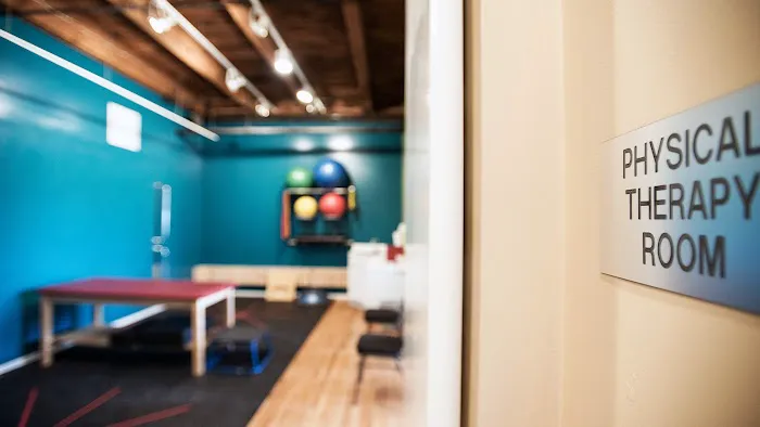 Ravenswood Chiropractic & Wellness Center Picture 7