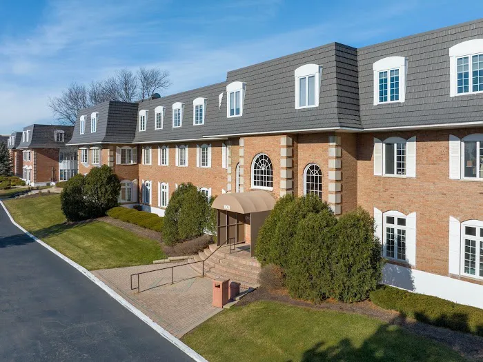 Oak Brook Chiropractic Center Picture 1