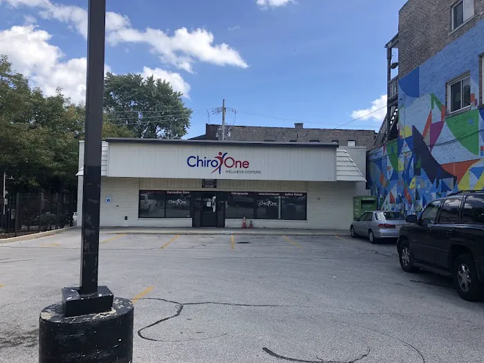 Chiro One Chiropractic & Wellness Center of Andersonville Picture 4