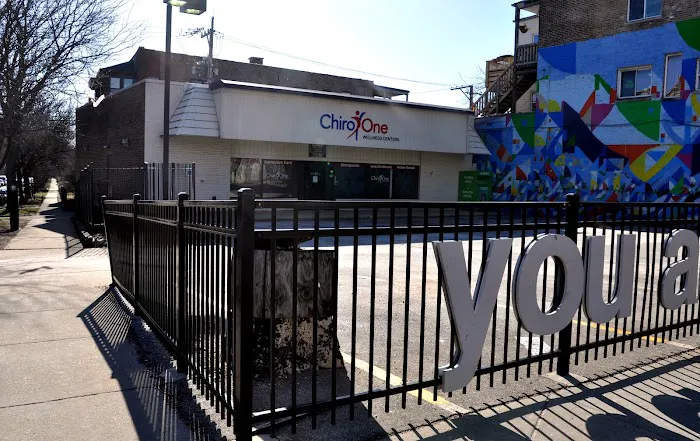 Chiro One Chiropractic & Wellness Center of Andersonville Picture 6