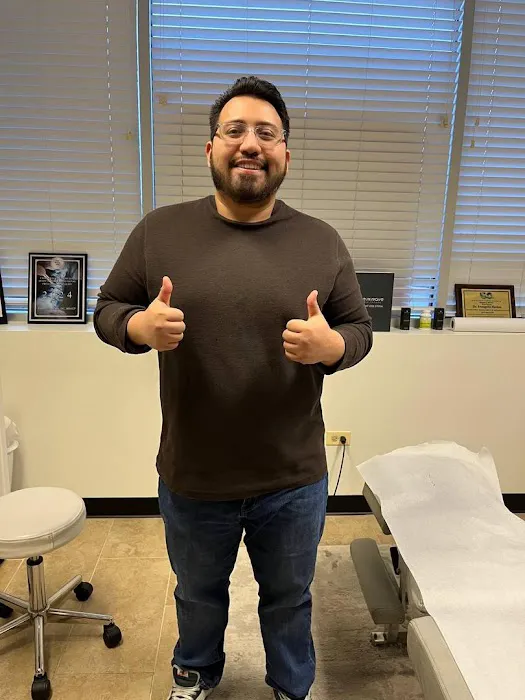 ChiroCare Clinic Wellness Center - Addison Picture 8