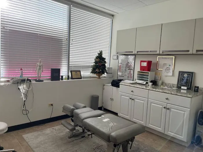 ChiroCare Clinic Wellness Center - Addison Picture 10
