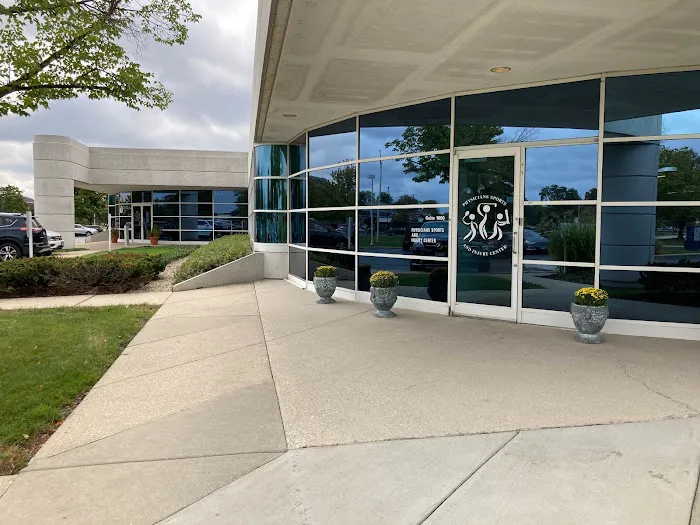 Physicians Sports and Injury Center Picture 2