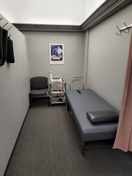 Frankfort Chiropractic & Physical Therapy Picture 6