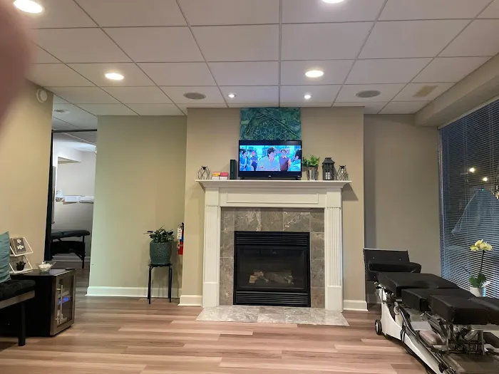 Accurate Chiropractic Care-Lombard-Glen Ellyn-Wheaton-Villa Park-Oakbrook Picture 3