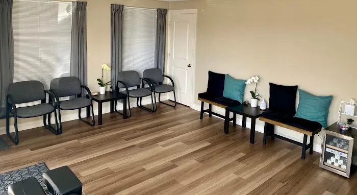 Accurate Chiropractic Care-Lombard-Glen Ellyn-Wheaton-Villa Park-Oakbrook Picture 2