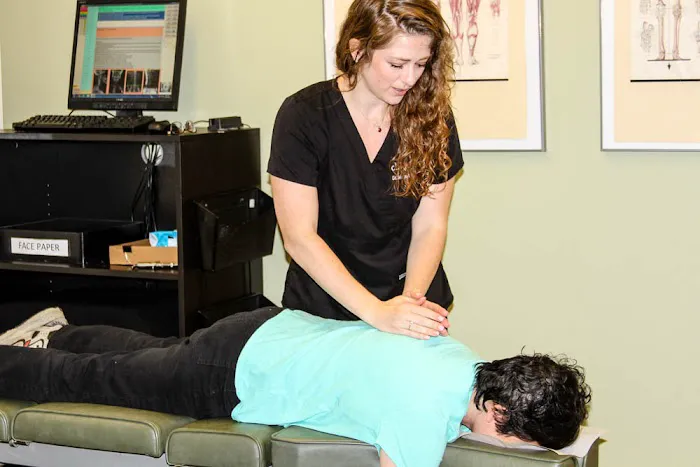 Chiro One Chiropractic & Wellness Center of Des Plaines Picture 5