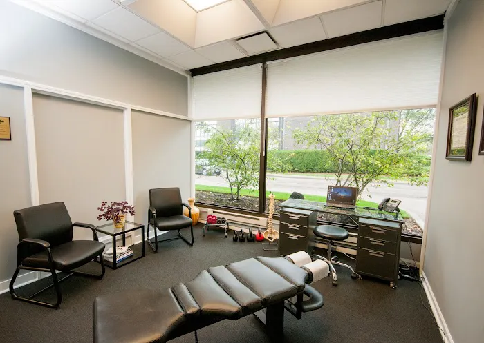 Chicago Chiropractic & Sports Medicine Picture 6