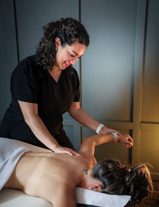 Nicole Brod, DC Picture 1