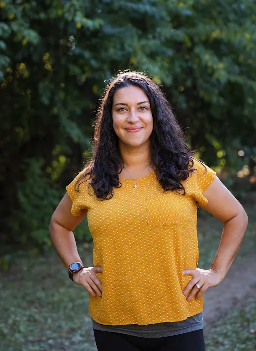 Nicole Brod, DC Picture 7