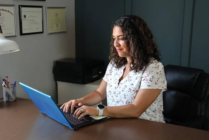 Nicole Brod, DC Picture 5