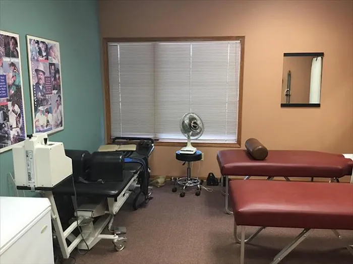 Ruhe Chiropractic Health Center Picture 4