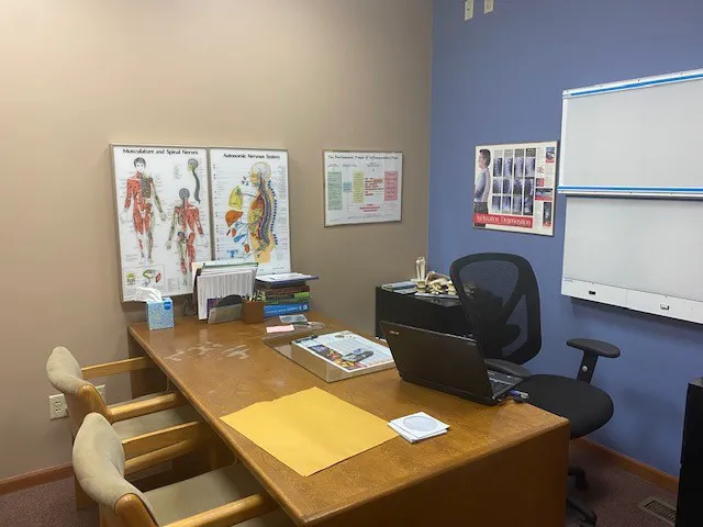 Ruhe Chiropractic Health Center Picture 6